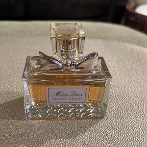Miss Dior Absolutely Blooming Perfume